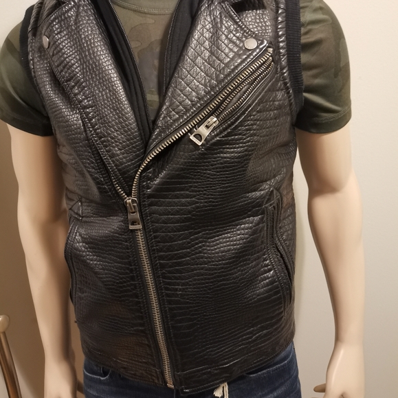 💎 Guess Men Faux Leather Croc Embossed Vest Moto - Picture 5 of 11